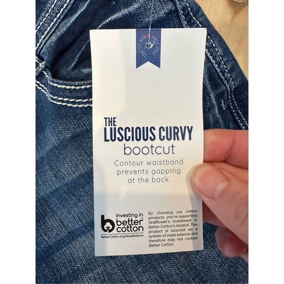 NWT Wallflower The Luscious Curvy Bootcut Jeans Size 11 Long - Picture 6 of 9